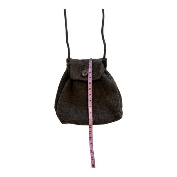 Natural Wool Handmade Seamless Felted Purse / Tote Bag - Picture 8 of 13